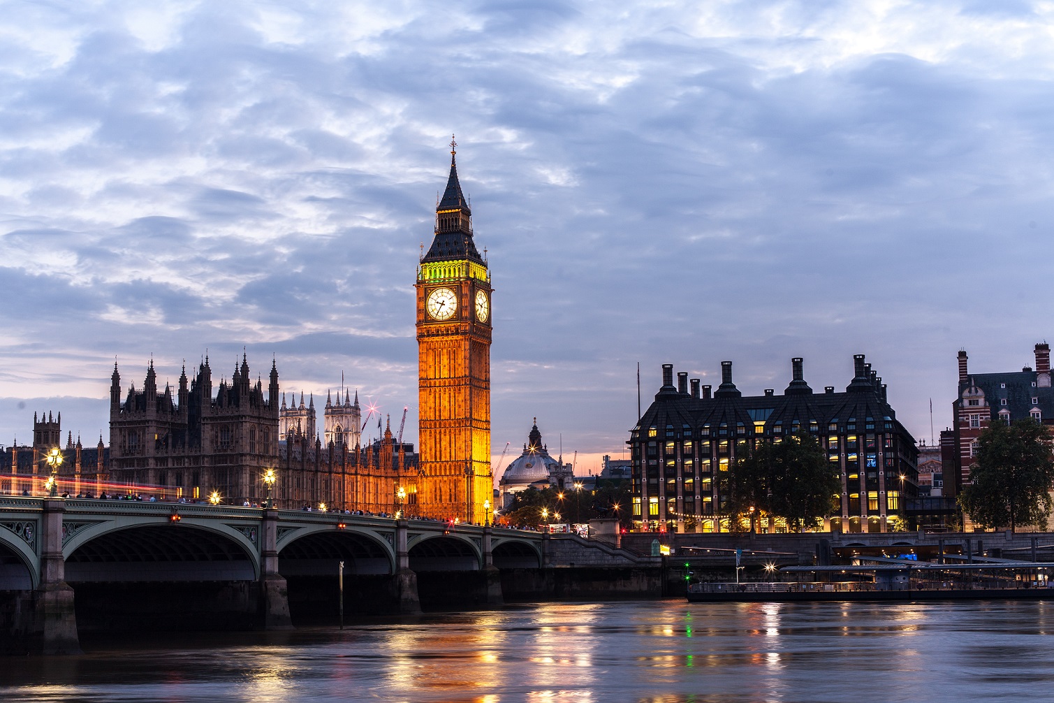 Il Big Ben sul Tamigi - Londra